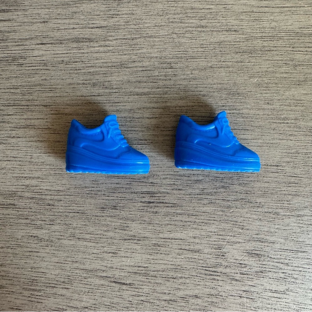 Blue Doll Shoes Plastic Sneakers Miniature Toy Footwear Accessories‎ - Picture 4 of 6
